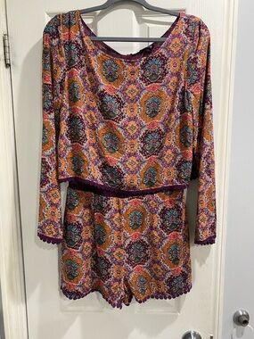 LOVPOSH BOHO Long-Sleeve Romper in a Paisley Purple & Orange SZ Large